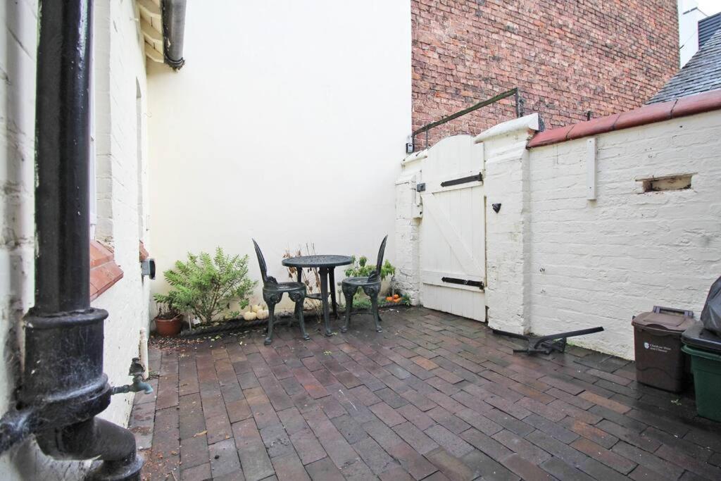 In The Heart Of Chester, Historical & Stylish Eksteriør bilde